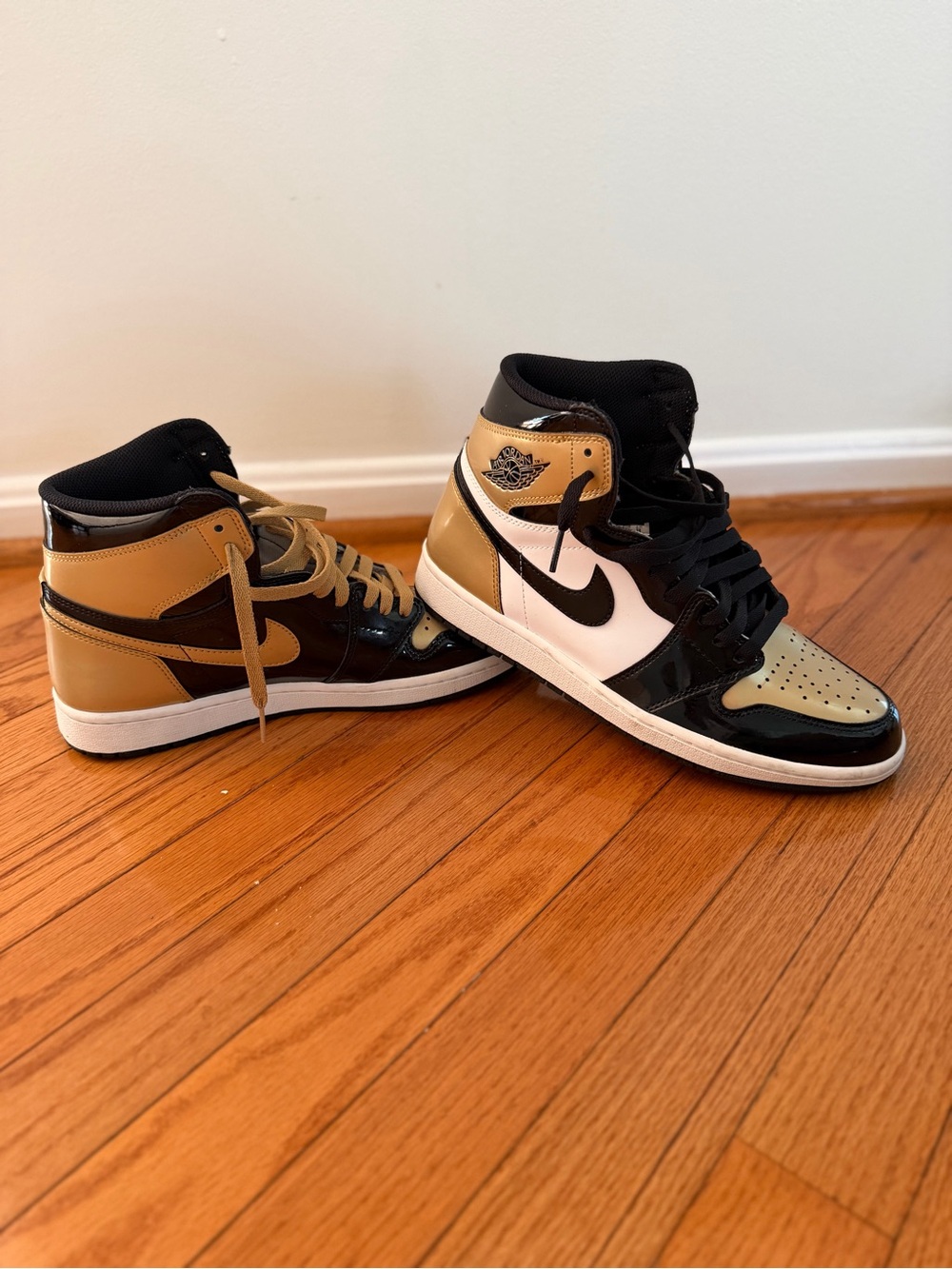 Nike Air Jordan 1 High OG Black Gold White Patent Leather